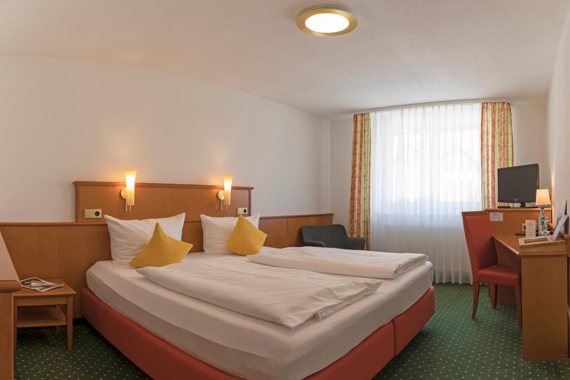 Widmann'S Loewen Hotel Konigsbronn Bagian luar foto